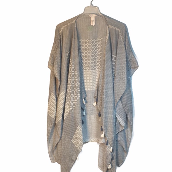 Free People Featherweight gray shawl
